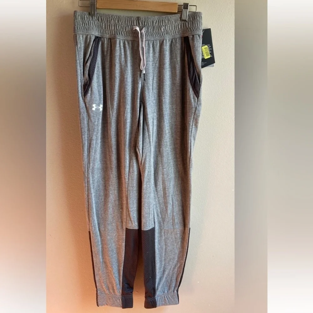 Under Armour Women Sportswear Fit Training Pant Grey small